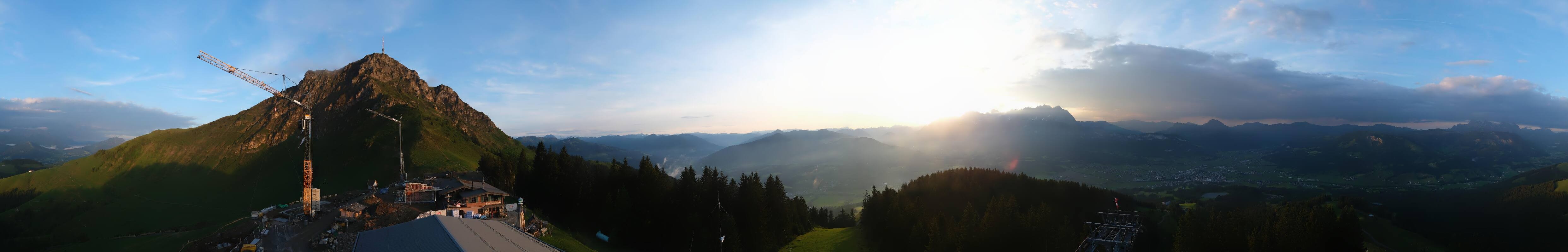 Archiv Foto Webcam St. Johann/Tirol: Blick von der Bergstation Harschbichl