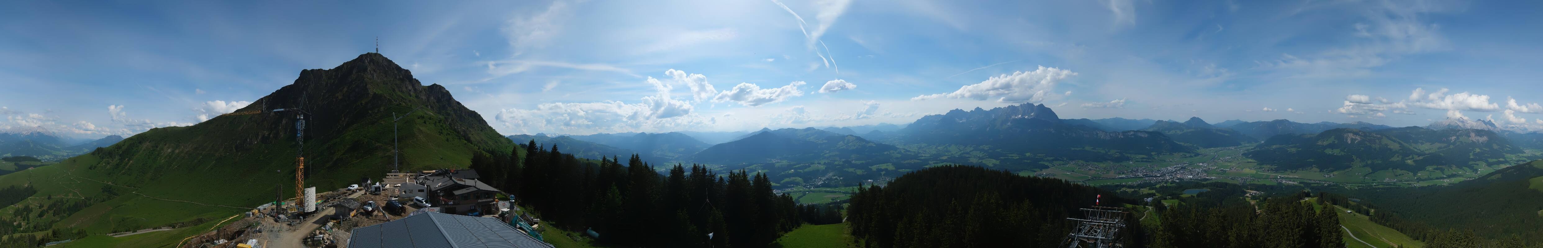 Archiv Foto Webcam St. Johann/Tirol: Blick von der Bergstation Harschbichl