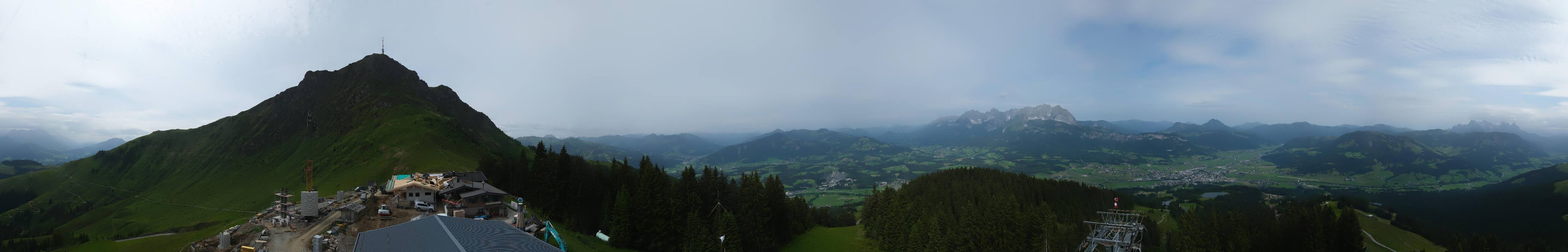 Archiv Foto Webcam St. Johann/Tirol: Blick von der Bergstation Harschbichl