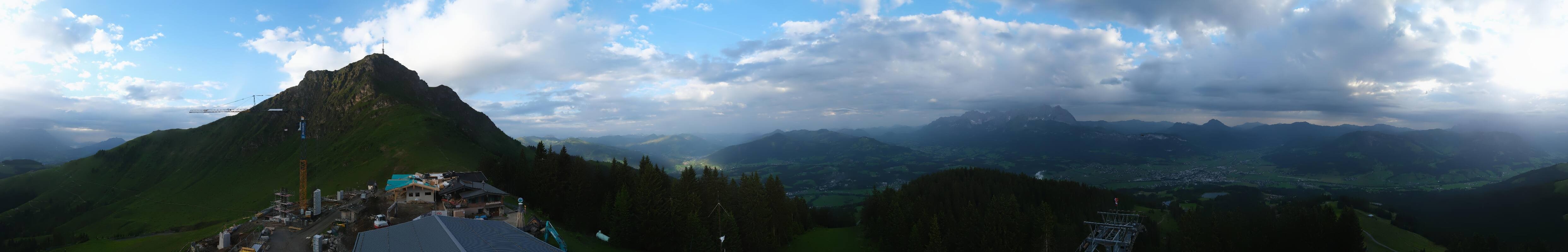 Archiv Foto Webcam St. Johann/Tirol: Blick von der Bergstation Harschbichl