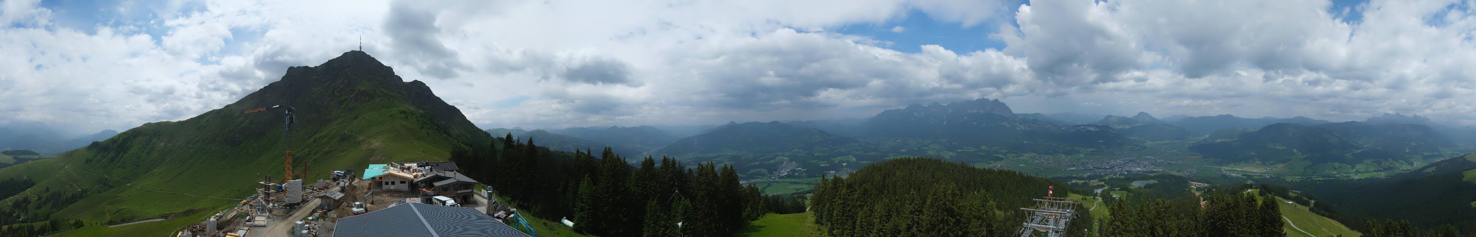 Archiv Foto Webcam St. Johann/Tirol: Blick von der Bergstation Harschbichl