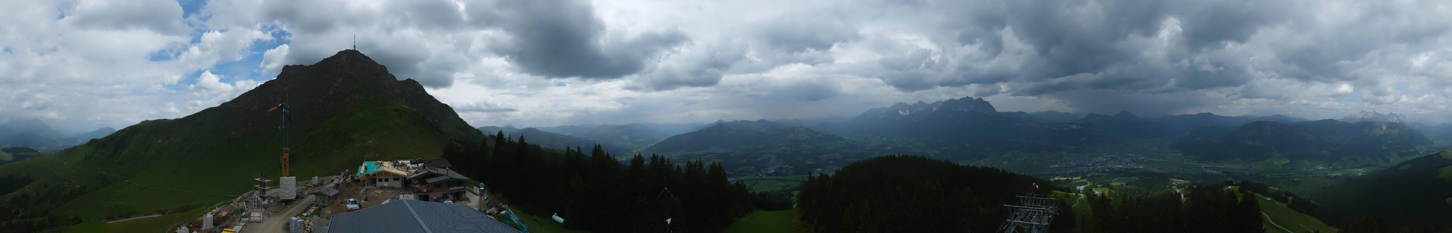Archiv Foto Webcam St. Johann/Tirol: Blick von der Bergstation Harschbichl