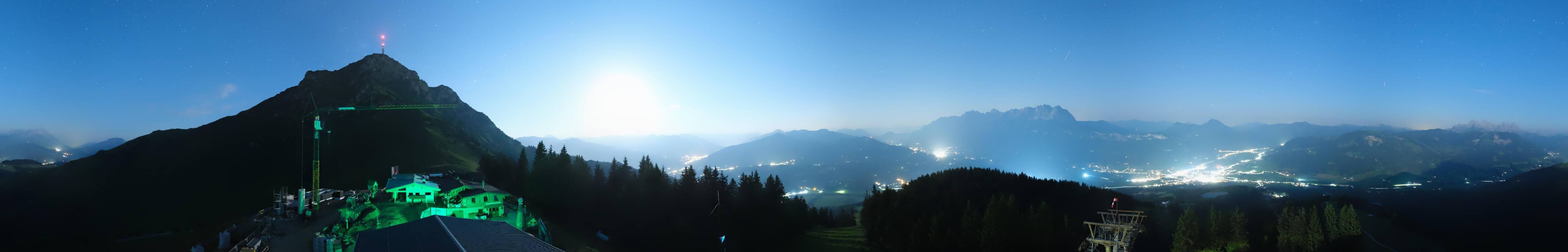 Archived image Webcam St. Johann/Tirol: View from Top Station Harschbichl