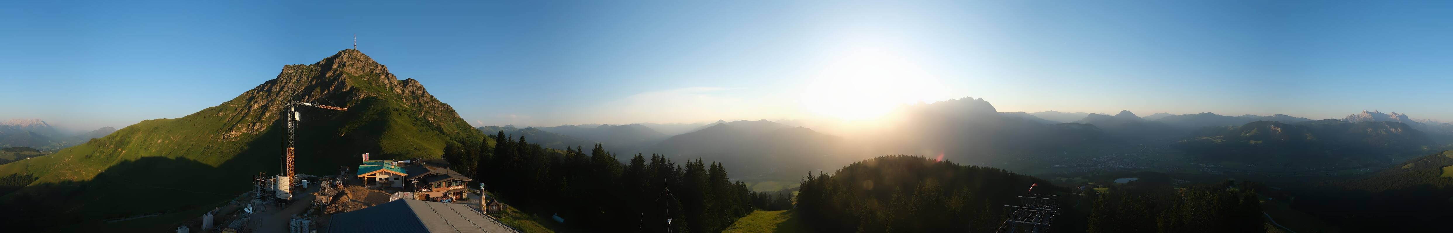 Archived image Webcam St. Johann/Tirol: View from Top Station Harschbichl