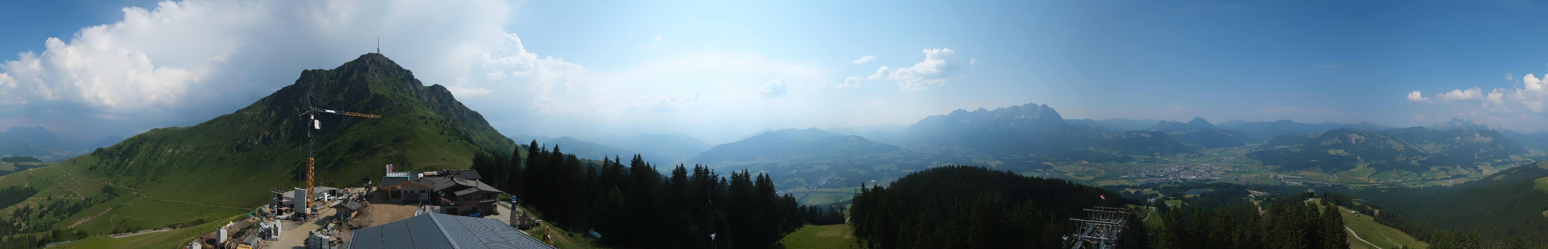 Archiv Foto Webcam St. Johann/Tirol: Blick von der Bergstation Harschbichl
