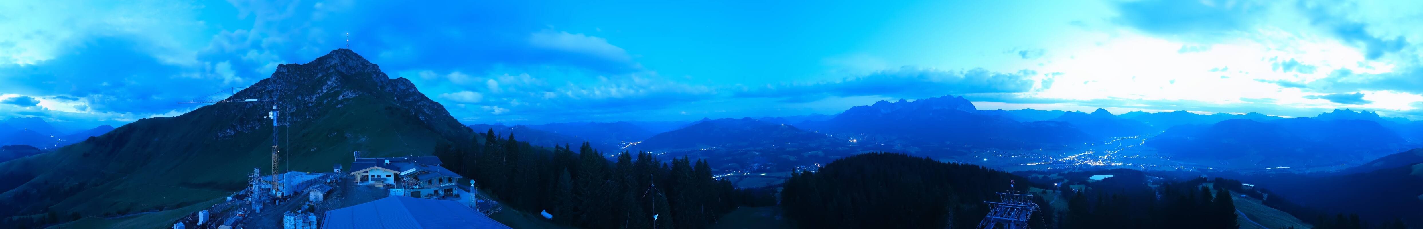 Archiv Foto Webcam St. Johann/Tirol: Blick von der Bergstation Harschbichl