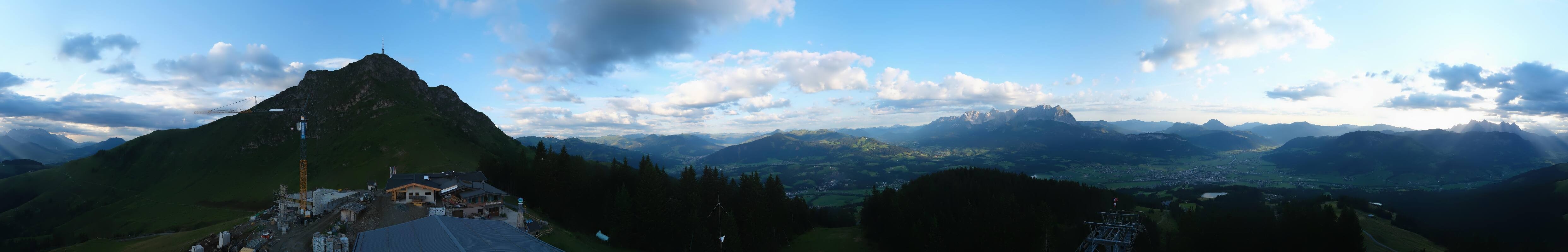 Archiv Foto Webcam St. Johann/Tirol: Blick von der Bergstation Harschbichl