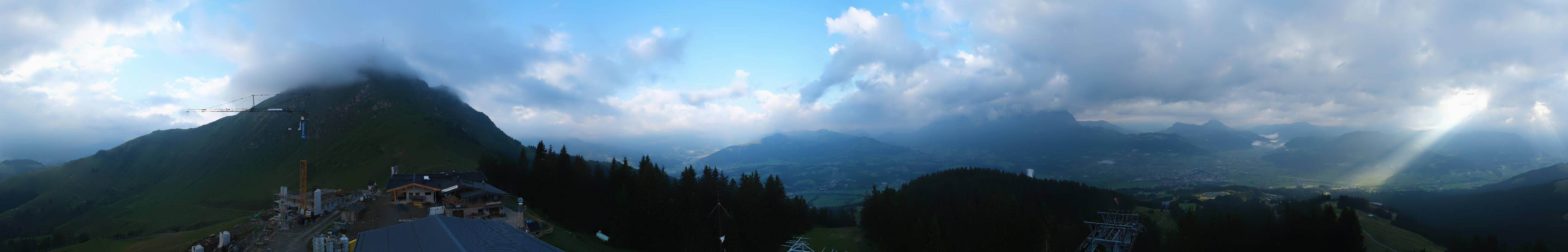 Archiv Foto Webcam St. Johann/Tirol: Blick von der Bergstation Harschbichl