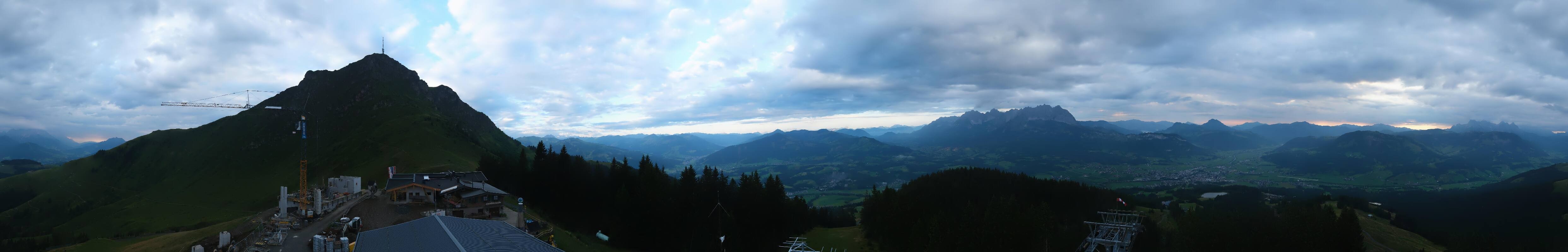 Archiv Foto Webcam St. Johann/Tirol: Blick von der Bergstation Harschbichl