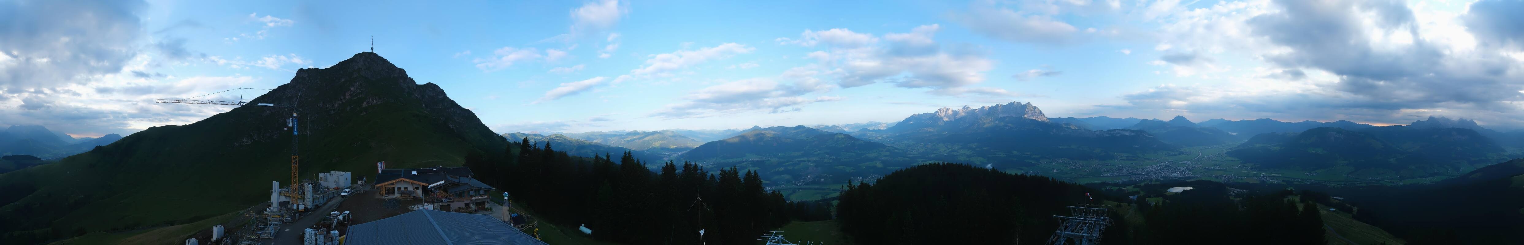 Archiv Foto Webcam St. Johann/Tirol: Blick von der Bergstation Harschbichl