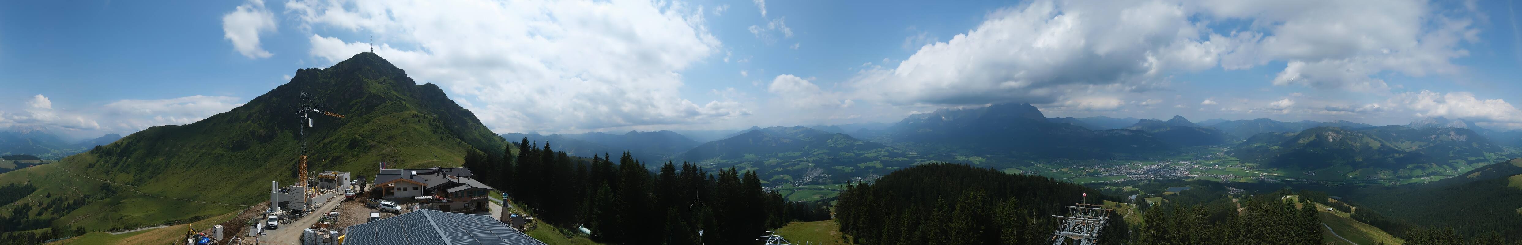 Archiv Foto Webcam St. Johann/Tirol: Blick von der Bergstation Harschbichl