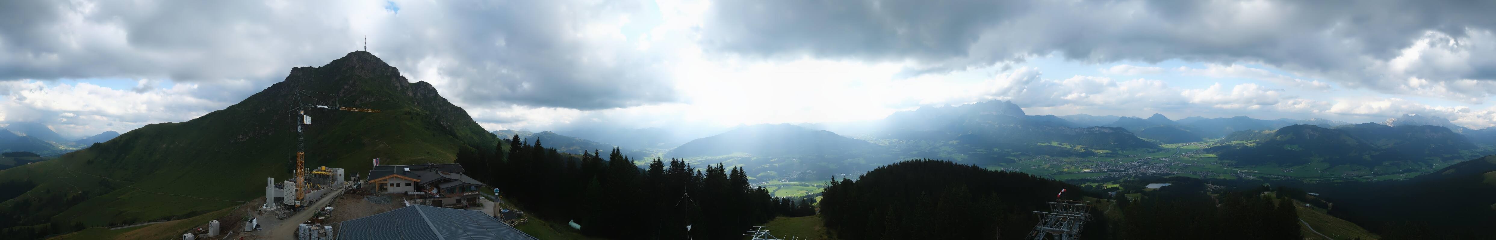 Archiv Foto Webcam St. Johann/Tirol: Blick von der Bergstation Harschbichl