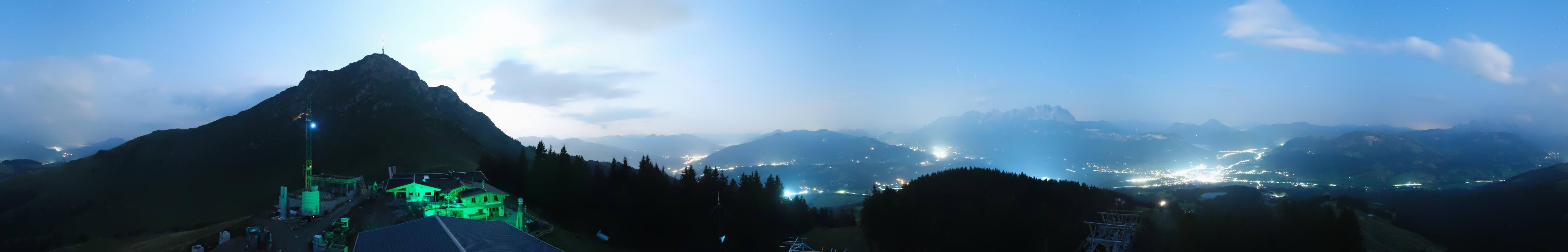 Archiv Foto Webcam St. Johann/Tirol: Blick von der Bergstation Harschbichl