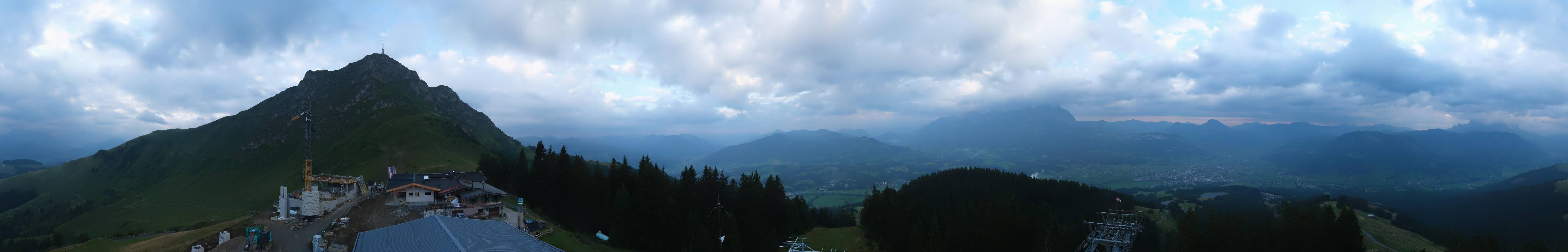 Archiv Foto Webcam St. Johann/Tirol: Blick von der Bergstation Harschbichl