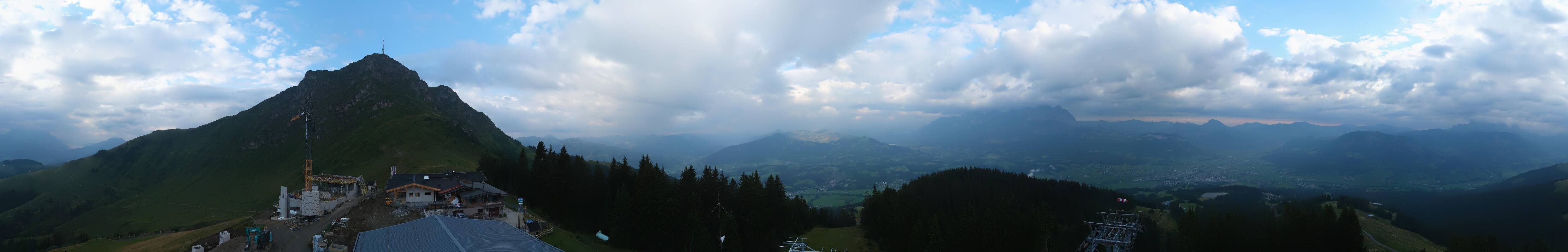 Archiv Foto Webcam St. Johann/Tirol: Blick von der Bergstation Harschbichl