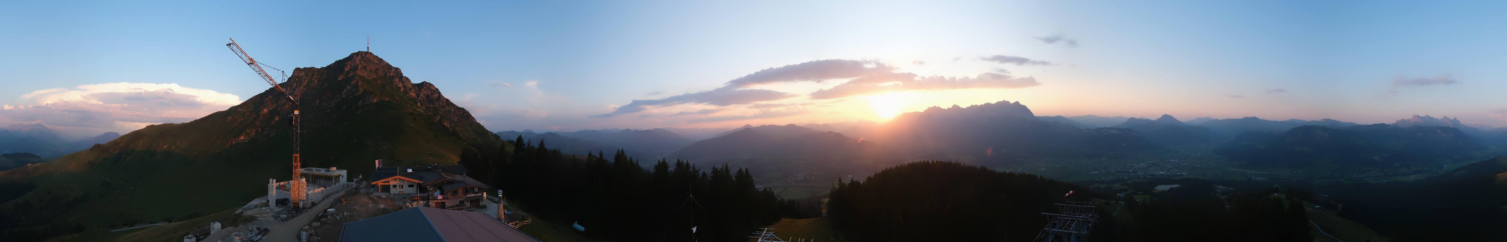Archiv Foto Webcam St. Johann/Tirol: Blick von der Bergstation Harschbichl