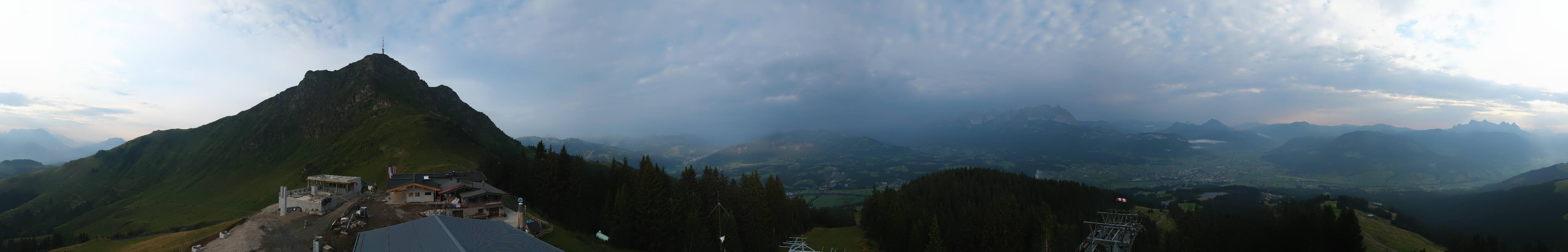 Archiv Foto Webcam St. Johann/Tirol: Blick von der Bergstation Harschbichl