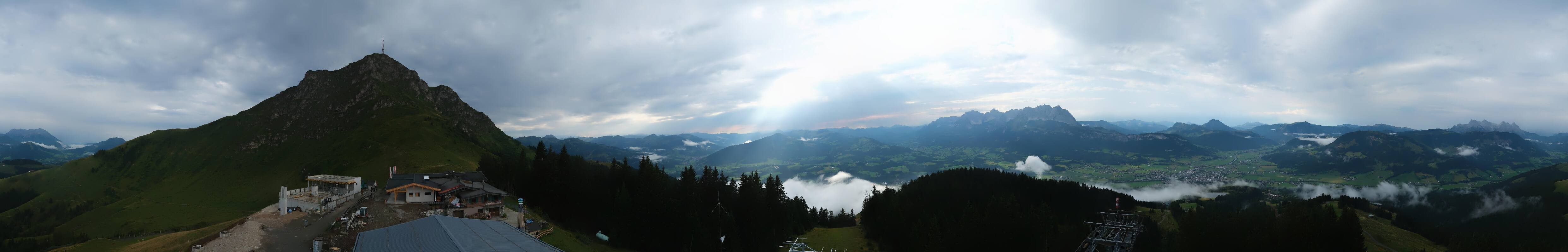 Archiv Foto Webcam St. Johann/Tirol: Blick von der Bergstation Harschbichl