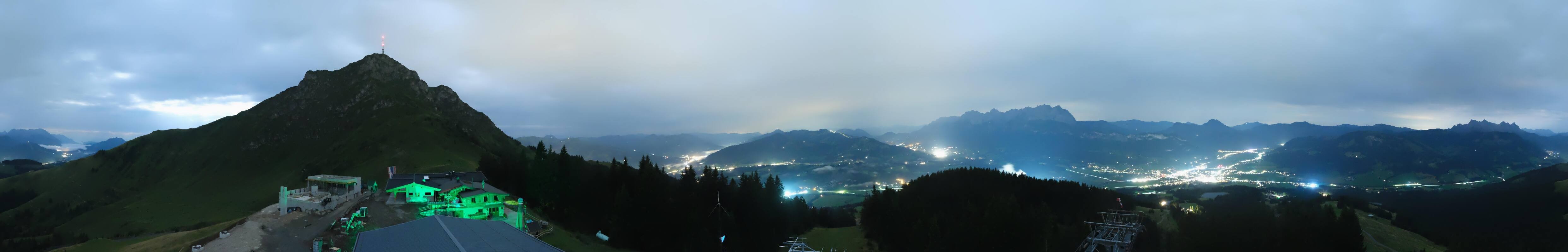 Archived image Webcam St. Johann/Tirol: View from Top Station Harschbichl