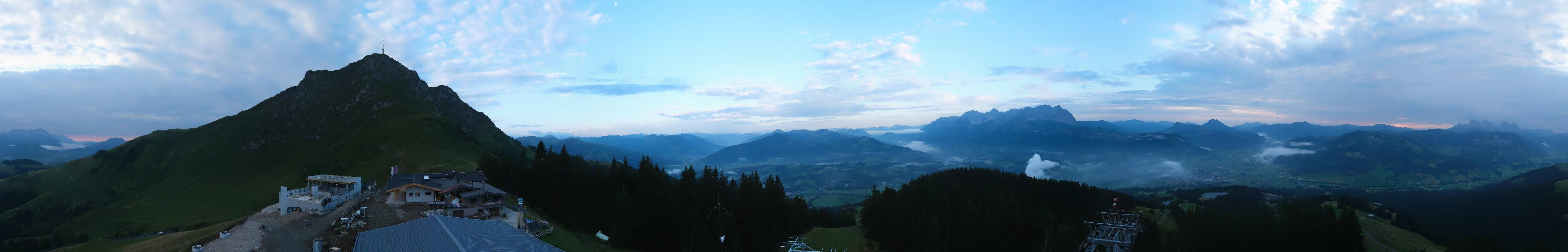Archived image Webcam St. Johann/Tirol: View from Top Station Harschbichl