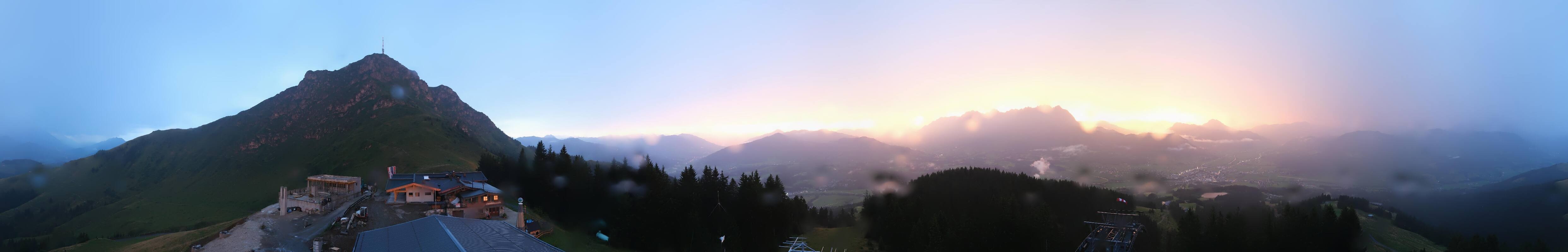 Archiv Foto Webcam St. Johann/Tirol: Blick von der Bergstation Harschbichl