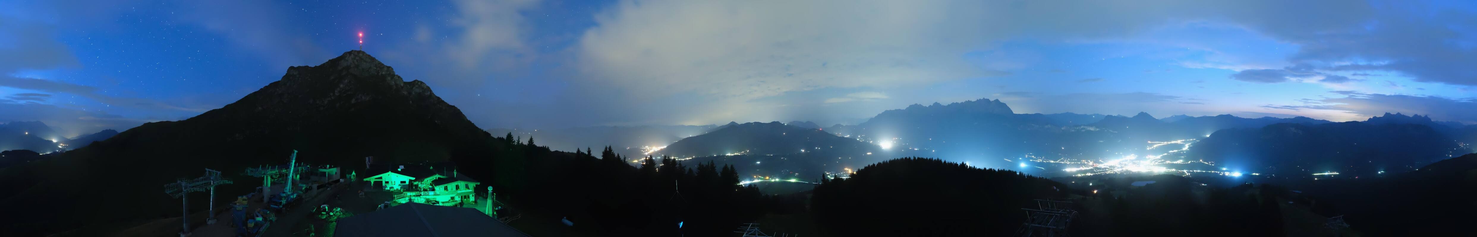 Archiv Foto Webcam St. Johann/Tirol: Blick von der Bergstation Harschbichl