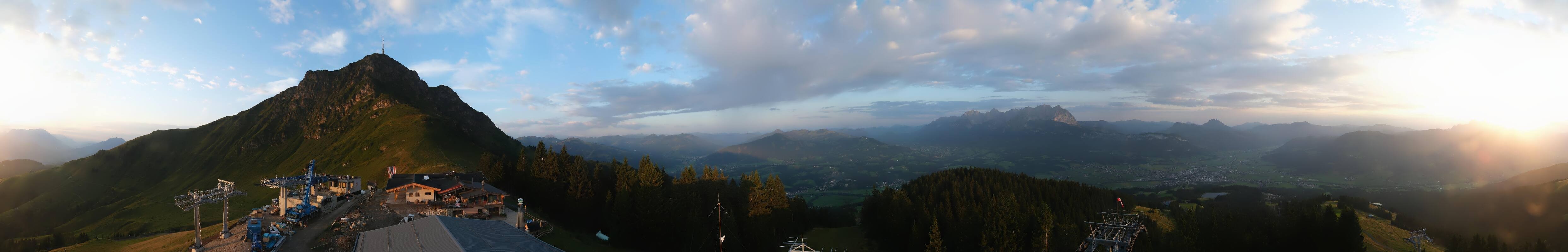 Archiv Foto Webcam St. Johann/Tirol: Blick von der Bergstation Harschbichl