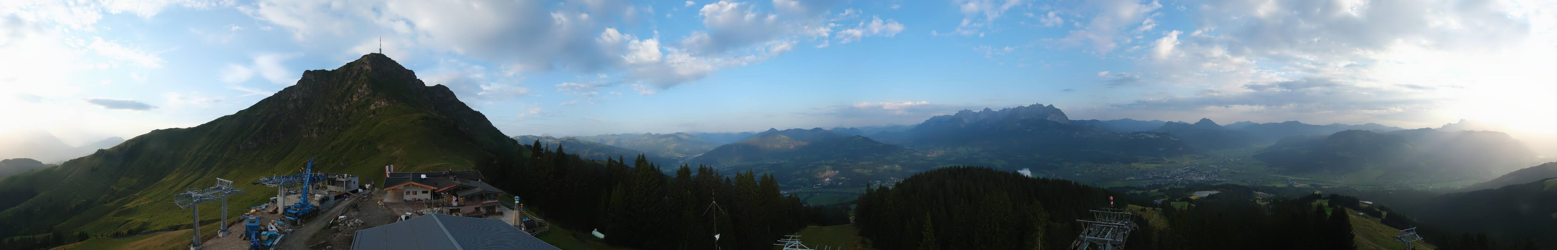 Archiv Foto Webcam St. Johann/Tirol: Blick von der Bergstation Harschbichl