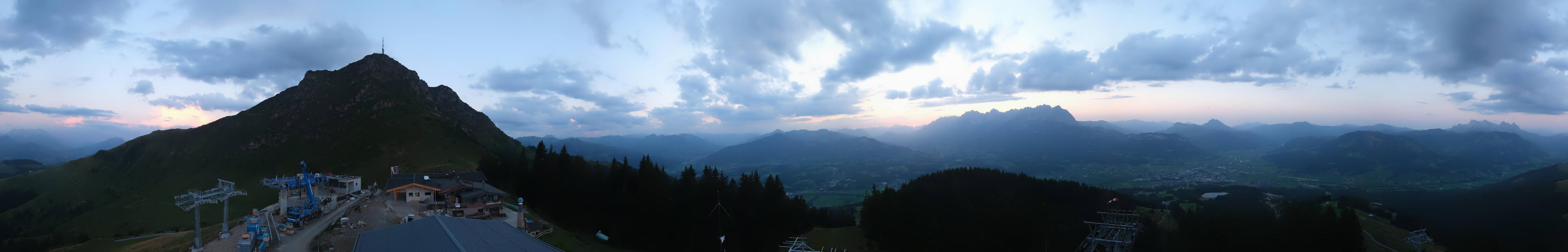 Archiv Foto Webcam St. Johann/Tirol: Blick von der Bergstation Harschbichl