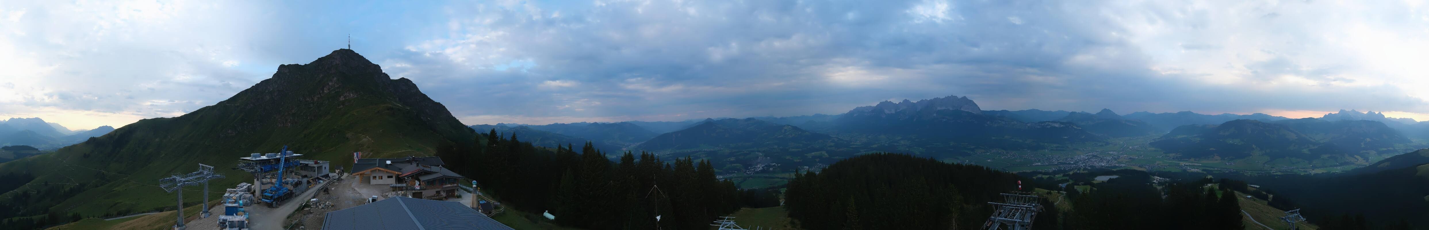 Archiv Foto Webcam St. Johann/Tirol: Blick von der Bergstation Harschbichl
