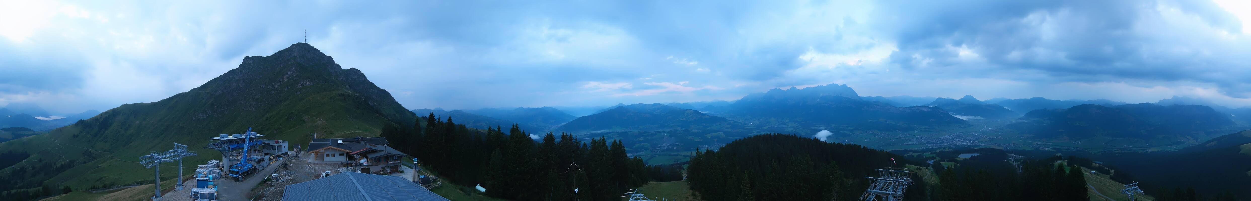 Archiv Foto Webcam St. Johann/Tirol: Blick von der Bergstation Harschbichl