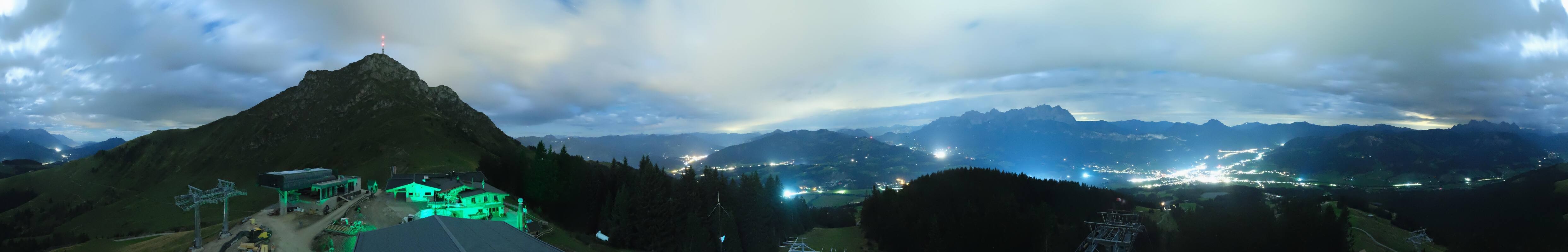 Archiv Foto Webcam St. Johann/Tirol: Blick von der Bergstation Harschbichl