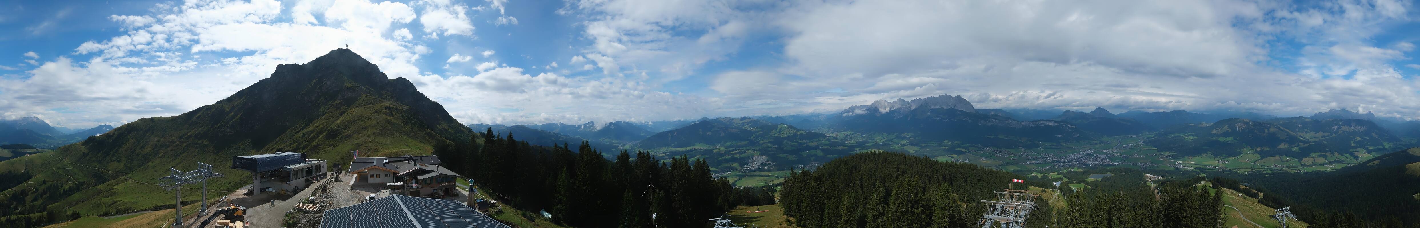 Archiv Foto Webcam St. Johann/Tirol: Blick von der Bergstation Harschbichl