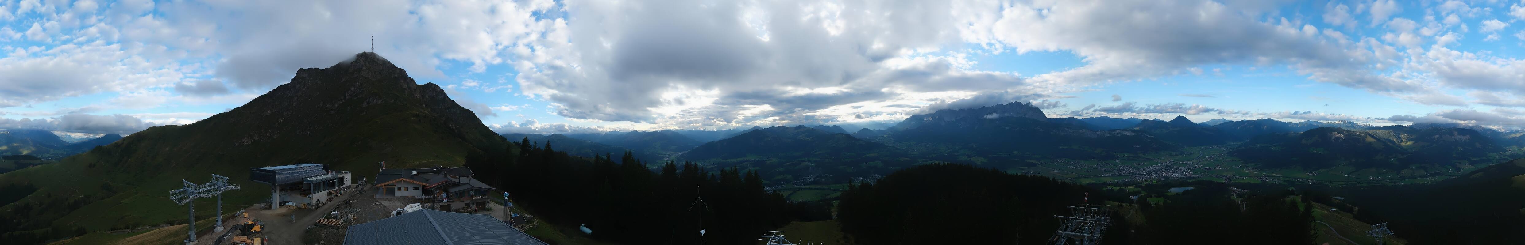 Archiv Foto Webcam St. Johann/Tirol: Blick von der Bergstation Harschbichl