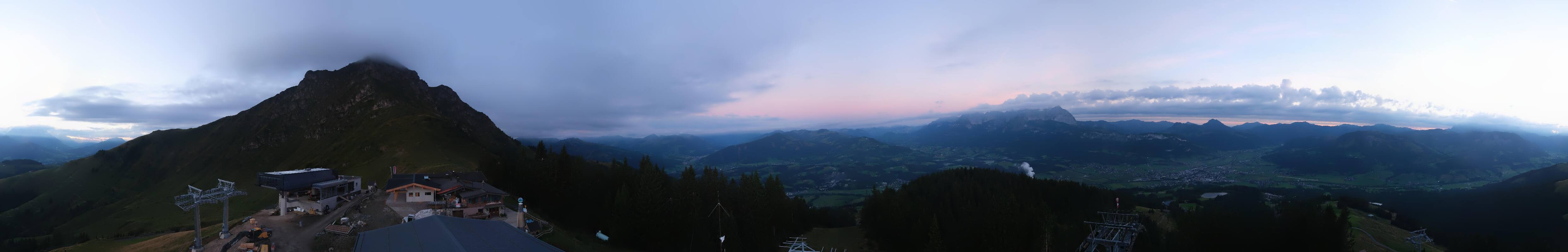 Archiv Foto Webcam St. Johann/Tirol: Blick von der Bergstation Harschbichl