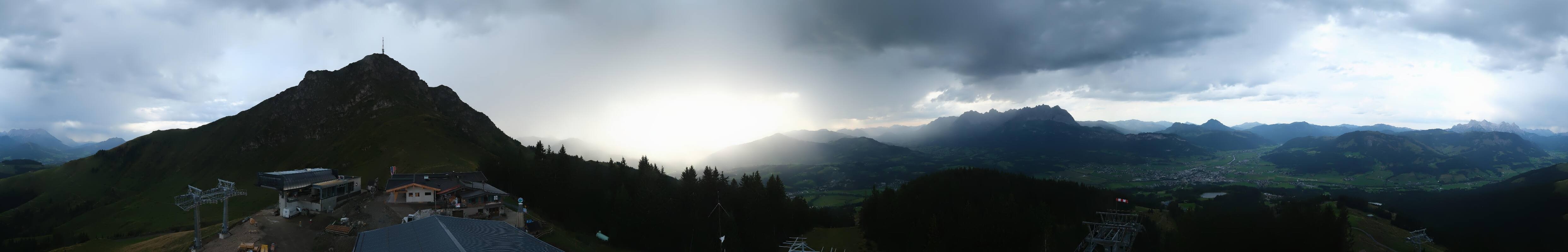 Archiv Foto Webcam St. Johann/Tirol: Blick von der Bergstation Harschbichl