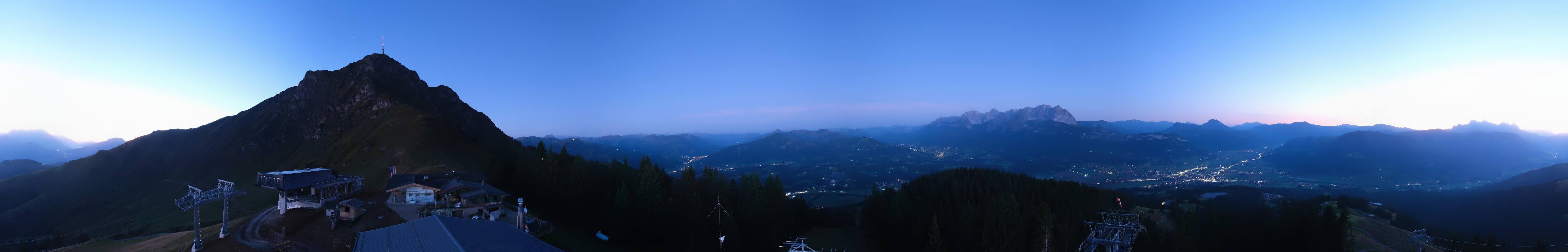 Archiv Foto Webcam St. Johann/Tirol: Blick von der Bergstation Harschbichl