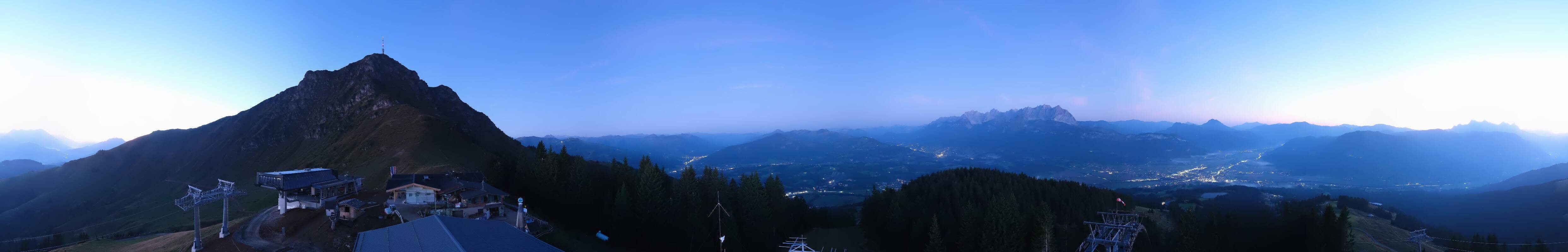 Archiv Foto Webcam St. Johann/Tirol: Blick von der Bergstation Harschbichl