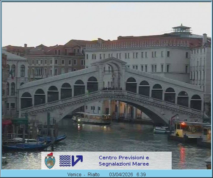 Archived image Webcam Rialto Bridge in Venice