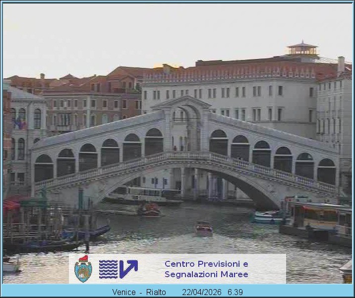 Archived image Webcam Rialto Bridge in Venice