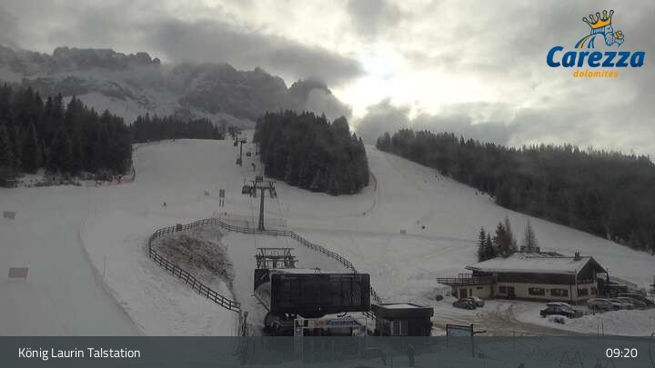 Archived image Webcam Welschnofen: View chair Lift King Laurin