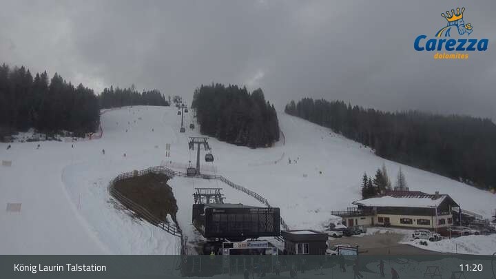 Archived image Webcam Welschnofen: View chair Lift King Laurin