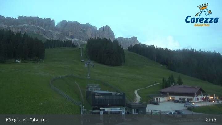 Archived image Webcam Welschnofen: View chair Lift King Laurin