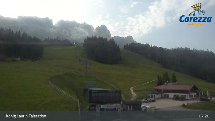 Archived image Webcam Welschnofen: View chair Lift King Laurin