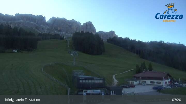 Archived image Webcam Welschnofen: View chair Lift King Laurin