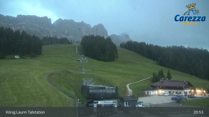 Archived image Webcam Welschnofen: View chair Lift King Laurin