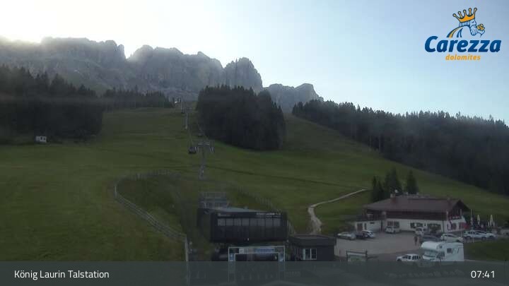 Archived image Webcam Welschnofen: View chair Lift King Laurin