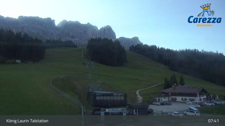 Archived image Webcam Welschnofen: View chair Lift King Laurin