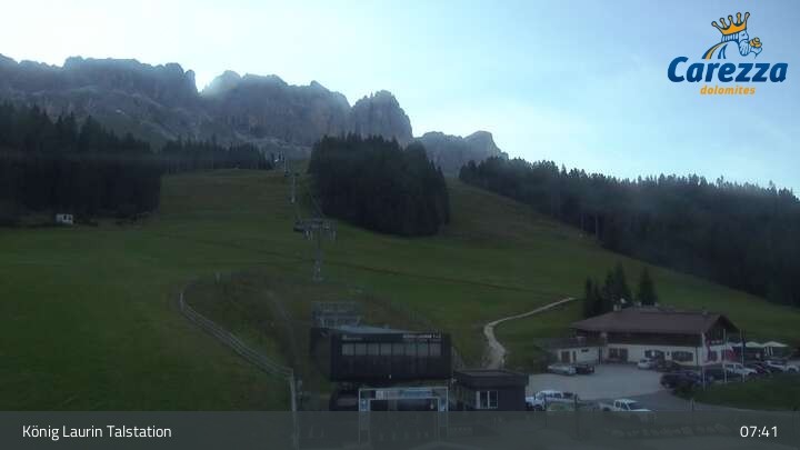 Archived image Webcam Welschnofen: View chair Lift King Laurin