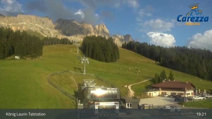 Archived image Webcam Welschnofen: View chair Lift King Laurin